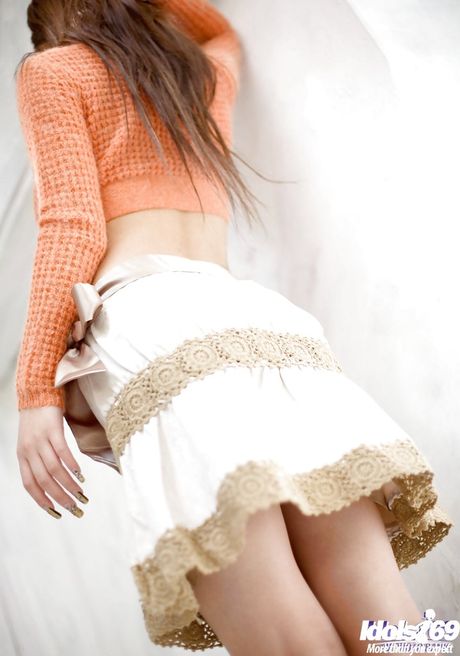 Tempting japanese babe Haruka Sanada reveals big tits and sexy ass